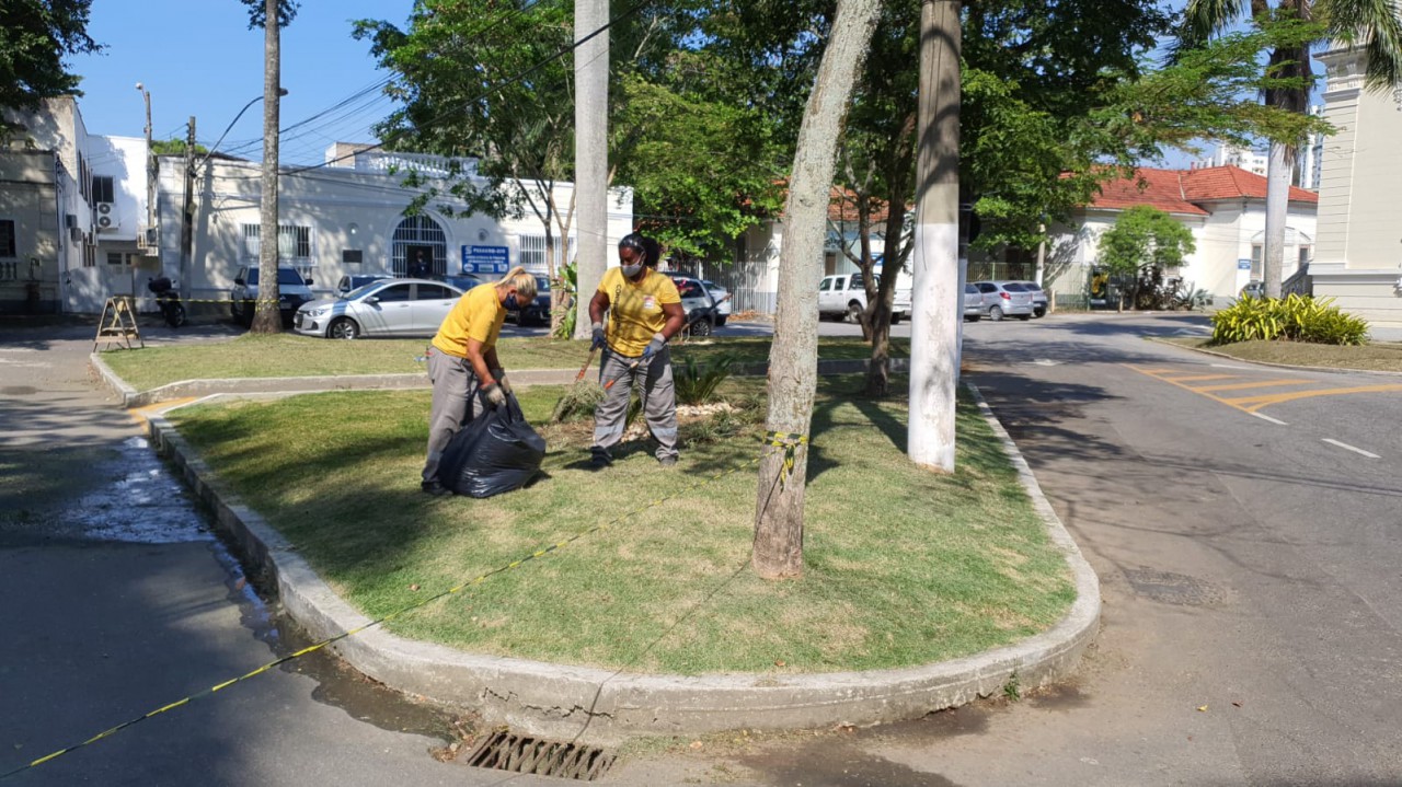 corte-de-grama-no-horto-do-barreto