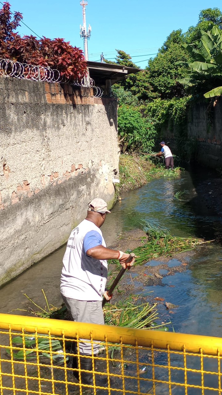 Limpeza de rios e canais em dezembro