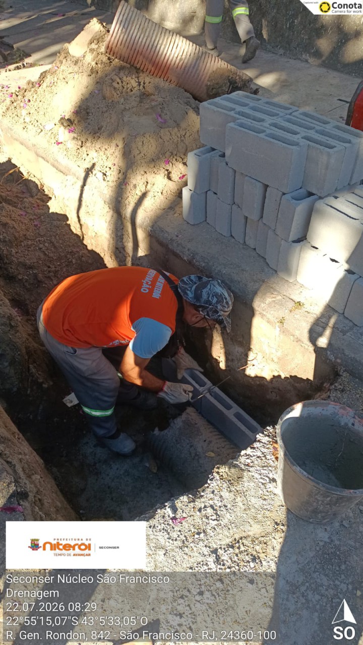 Seconser inicia obra de drenagem em São Francisco
