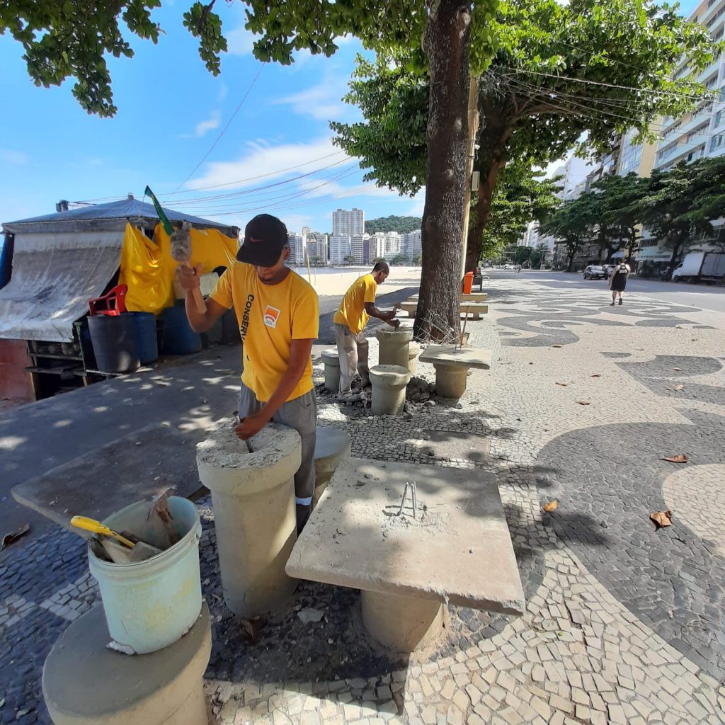 Pintura, reparo, recuperação, limpeza de calçadas, ruas e praças na cidade